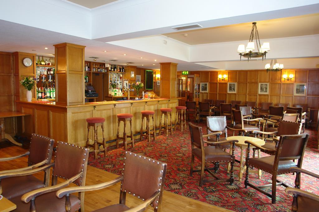 Oaklands Lodge Hotel Saint Saviour Kültér fotó
