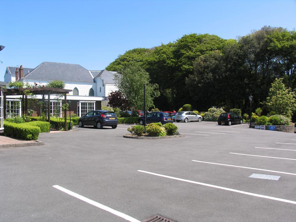 Oaklands Lodge Hotel Saint Saviour Kültér fotó