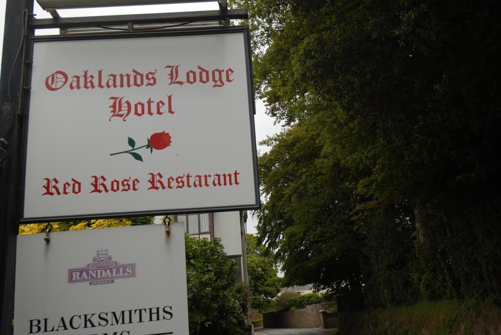 Oaklands Lodge Hotel Saint Saviour Kültér fotó