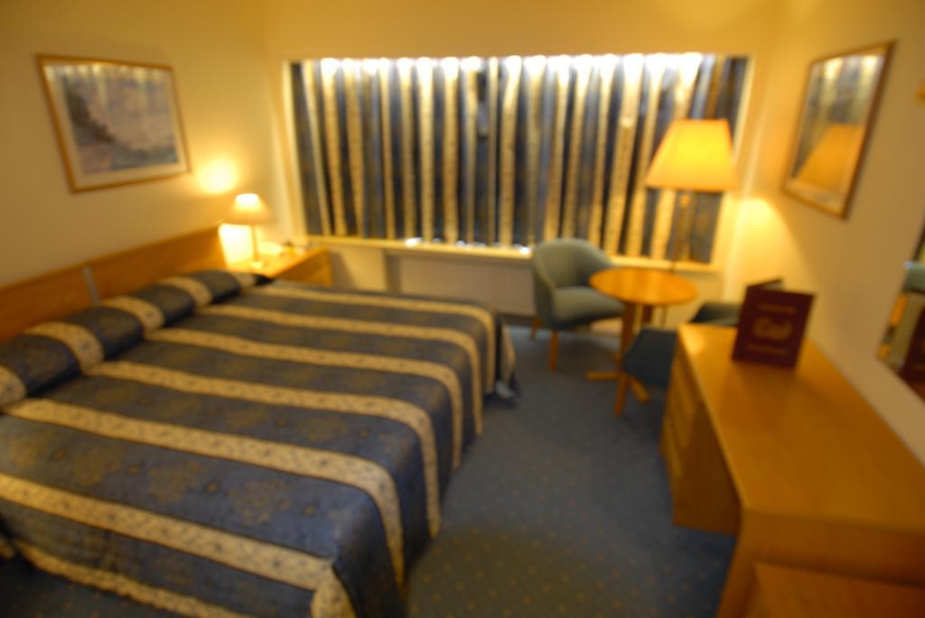 Oaklands Lodge Hotel Saint Saviour Kültér fotó